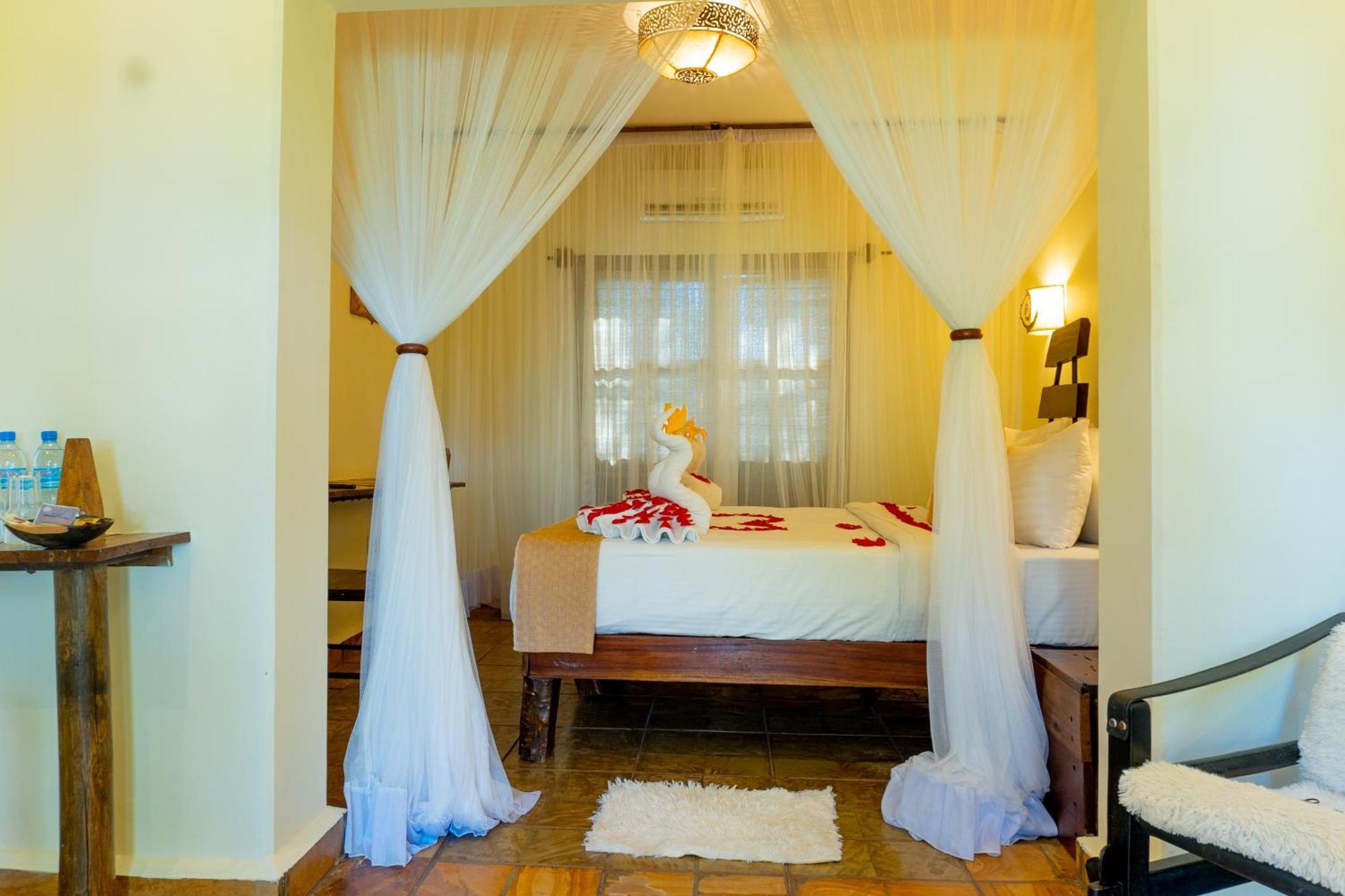 Weru Weru River Lodge Моши Экстерьер фото