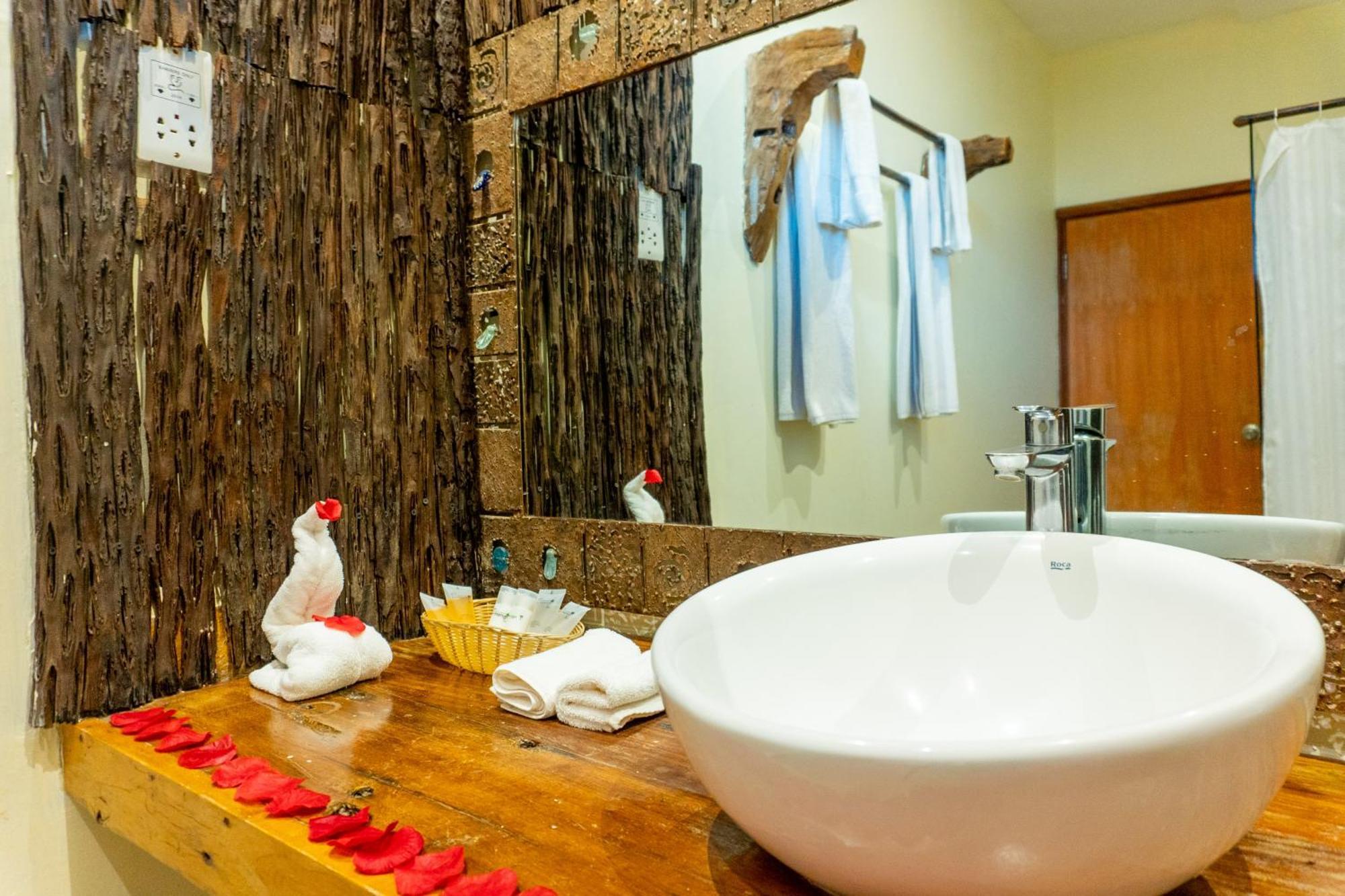 Weru Weru River Lodge Моши Экстерьер фото