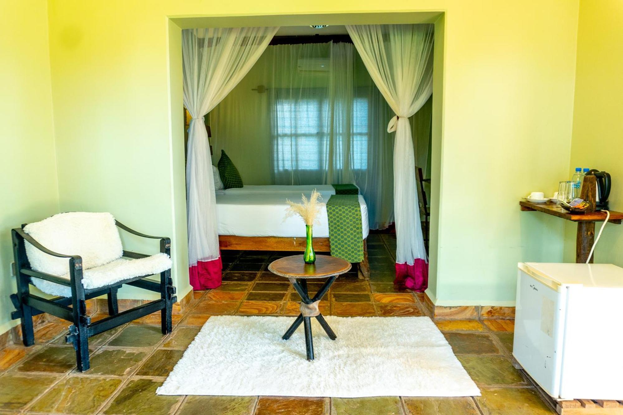 Weru Weru River Lodge Моши Экстерьер фото